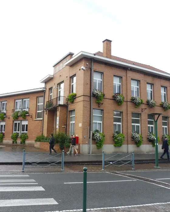 Mairie de Wasquehal, façade fleurie