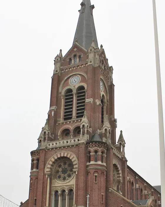 Église Saint-Maclou de Wattrelos, façade en brique