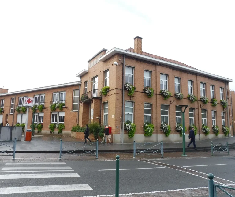 Mairie de Wasquehal, façade fleurie
